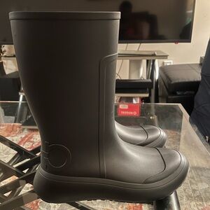Ferragamo Gancini-debossed rain boots